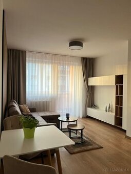 Prenájom 1-izbového bytu s balkónom-Priekopa-ul.Volgogradská - 1