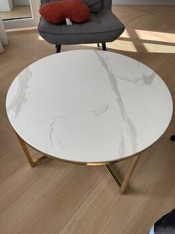 Konferenčný stolík