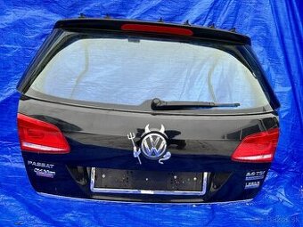 Páté dveře VW Passat B7 Kombi černé