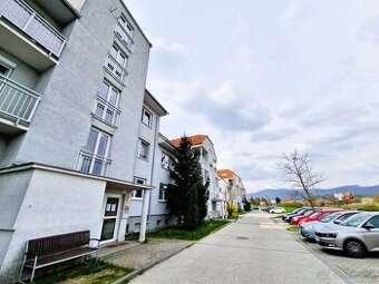 Prenájom veľkorysý 3 izbový zariadený byt 87,6 m2 s parkovan