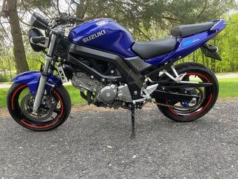 SUZUKI SV 650 N  2011