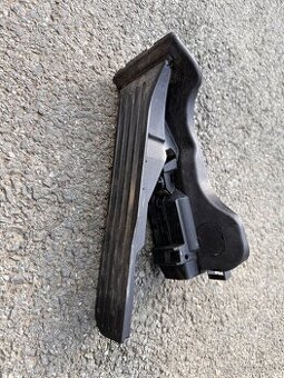 Elektronicky plynovy pedal golf 5 1.9 tdi combi volkswagen