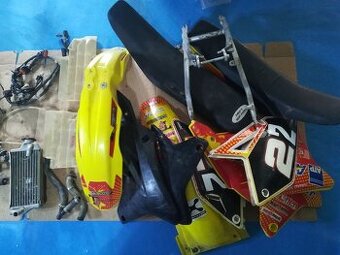 Suzuki RMZ 250 model 2006 soucastky