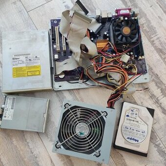 Retro PC bez bedne:Doska MSI+Sempron+RAM+IDE HDD+CD-ROM+FDD