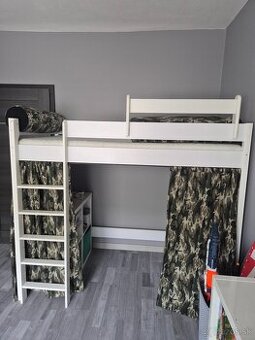 Vyvýšena poschodová posteľ pre malého vojaka 180 x 90