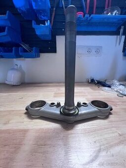 Spodný okular na Honda hornet 600 pc41