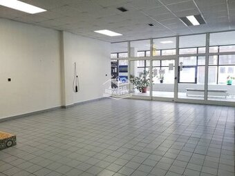 PRENÁJOM, obchodný priestor 75 m2, centrum mesta Malacky