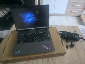 Msi Vector 16 HX A14VHG Herný notebook