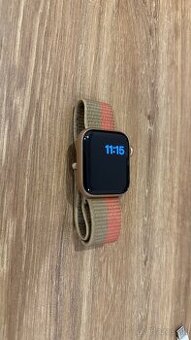 Predam Apple watch SE druha generacia rosegold 40mm