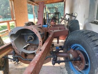 predam traktor podvozok tatra 805