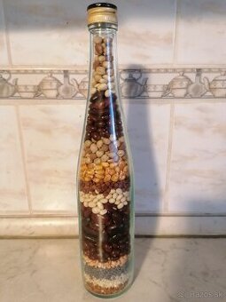 Dekoračná fľaša naplnená makom kukuricou, fazuľou, cicerom..