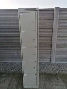 Uzamykatelná skrinka do dielne 5 policova
