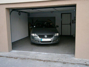 Na prenájom garáž 32m2 - Vodárenská ulica, Piešťany