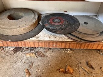 24 rezných a brúsnych kotúčov spolu za 10€