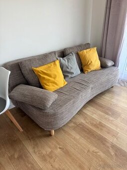 Rozkladací gauč s úložným priestorom