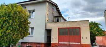 ČERVENÍK Na Predaj 2-podlažný RD s možnosťou autoservisu