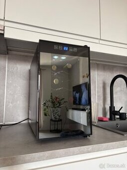 Predam chladnicku na vino