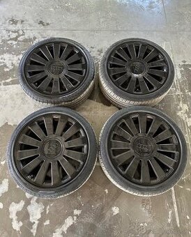 Elektróny Audi 225/40 R18