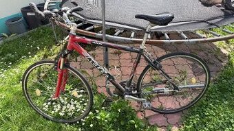 kellys cross28”