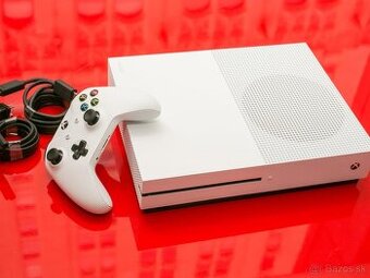 Xbox One S 1TB HDD konzola, prislusenstvo a vela hier