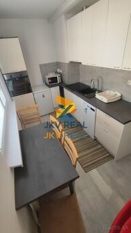 REZERVOVANÝ 3-izbový byt na prenájom – 5 minút od centra 