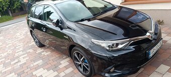 Toyota Auris 1.8 Hybrid Edition S