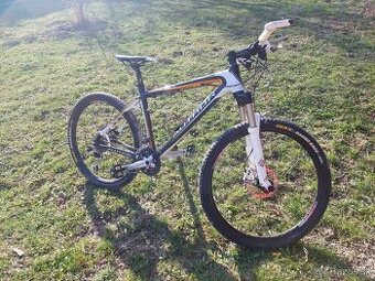 Predám carbonový bicykel Author