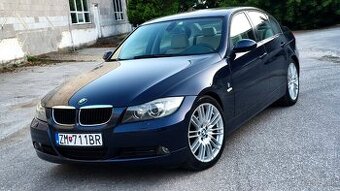 Bmw e90 320d 120kw R19 , Xenón