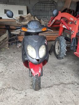 vymenim za babetu skuter 150ccm bez papieroch