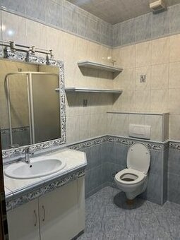 Predám kúpeľňový set - umývadlo / WC / sprchový kút