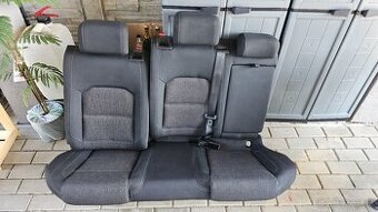 Predám zadné sedačky na Passat B8