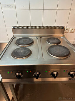 Elektrický sporák so 4 platničkami 9,2kW