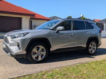 Toyota RAV4 2.5 hybrid 2021, 67 tkm