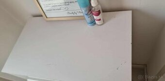 Skrinka na topánky,knihy Žilina