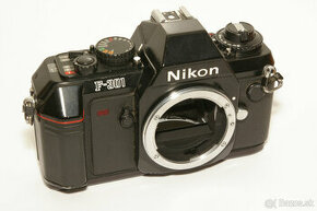 Nikon F301 (telo) - 1