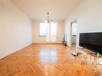 Na PREDAJ 3-izbový byt s balkónom na ulici M. R. Štefánika