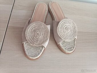 Letne znackove slapky 41 velmi kvalitne