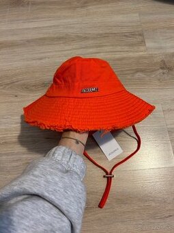 Jacquemus klobúk - oranžový (JAC3)