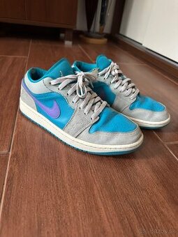 Nike Jordan Low