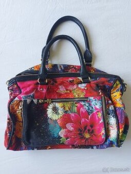 Kabelky Desigual