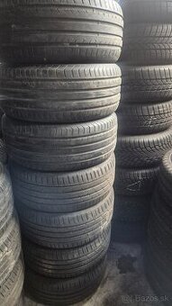 225/45R17