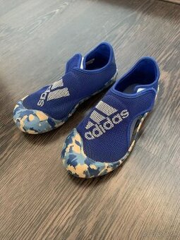 Predam detske adidas sandale 30