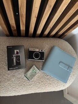 Predám Instax mini Evo