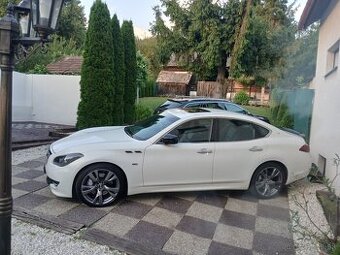 infiniti M37s
