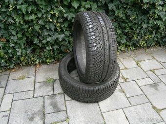 Predám 2x zimné temer nové pneu Michelin 225/40 R18 92WXL