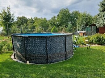 Bazen s filtraciou a prislusenstvom