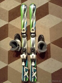 Lyže, lyžiarky, prilba