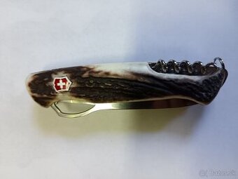 Poľovnícky nôž zatvárací