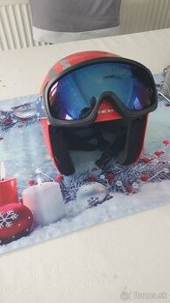 Predam lyziarsku prilbu CEBE pre dieta 8-11rokov s okuliarmi