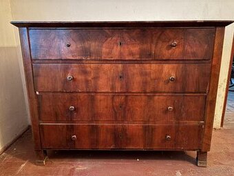 Predám neskoroempírovú komodu z polovice 19. storočia